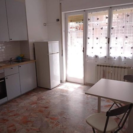 Ostia Beach Cryptohouse Luaran gambar