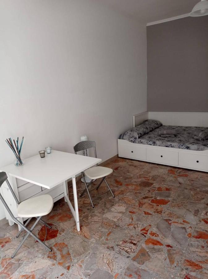 Ostia Beach Cryptohouse Luaran gambar