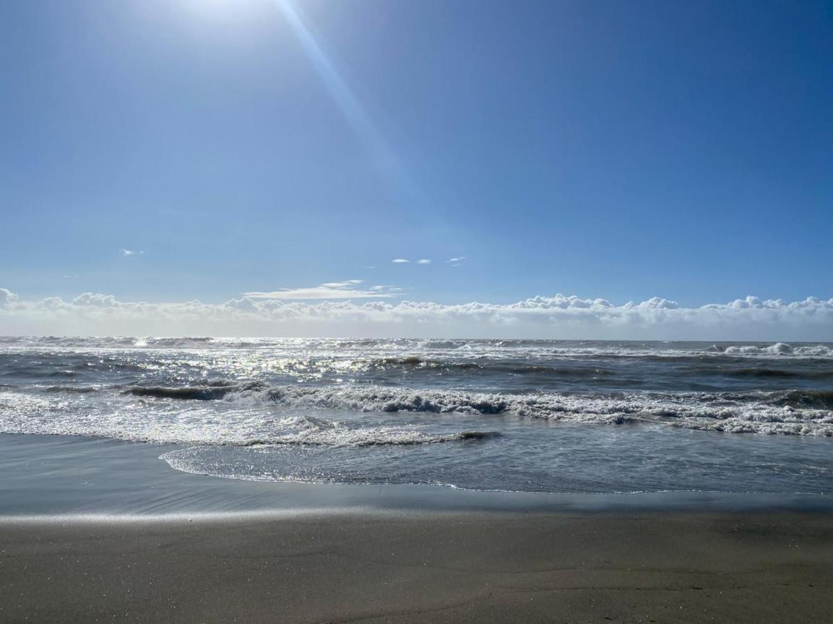 Ostia Beach Cryptohouse Luaran gambar